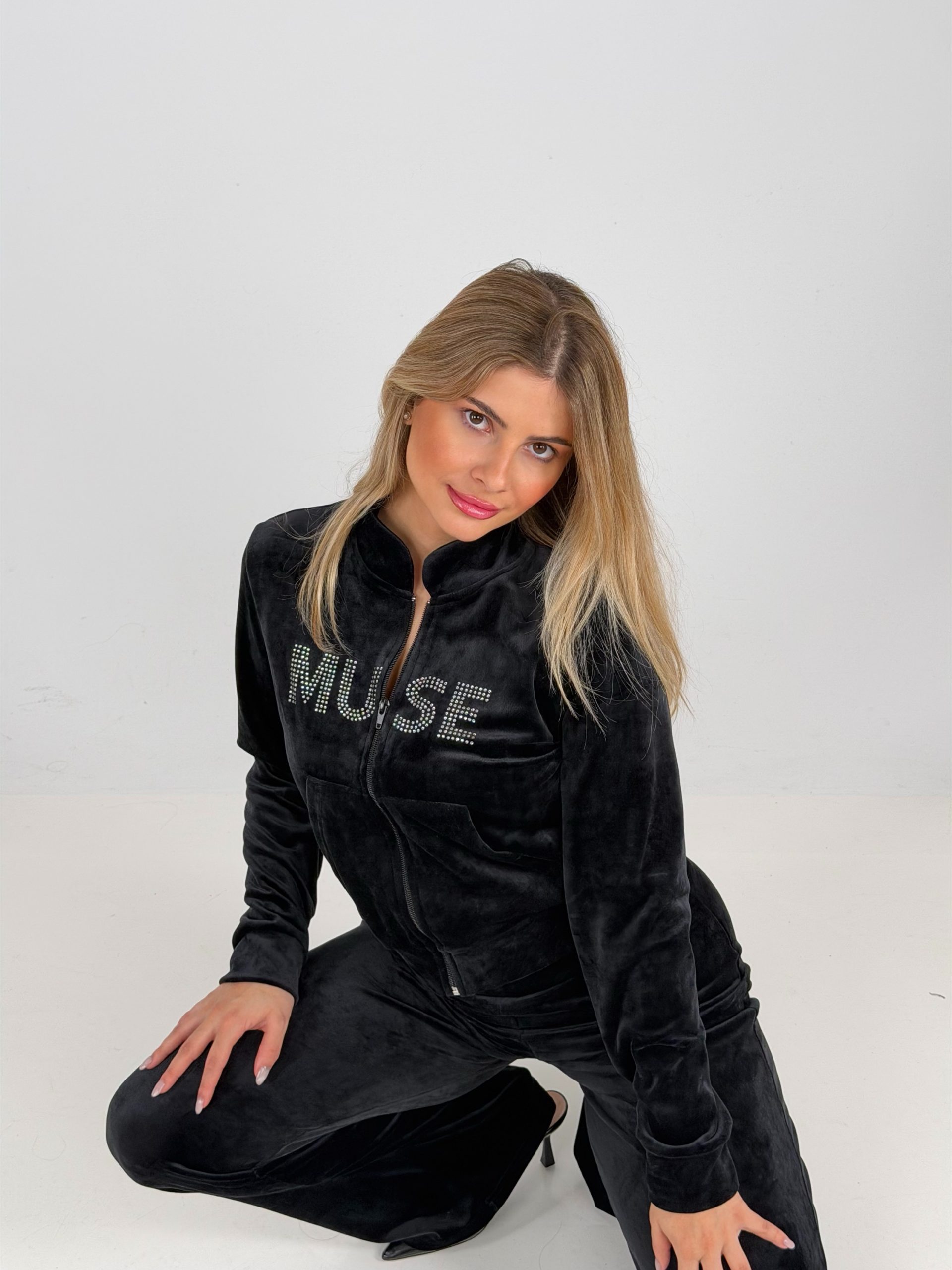 img_4262 Greca Velvet Set Μαύρο - Image 1