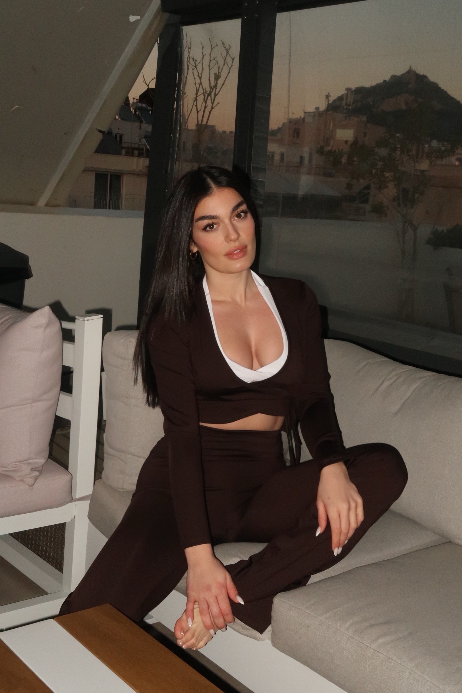 img_7549-2 Yoga Set Καφέ - Image 1