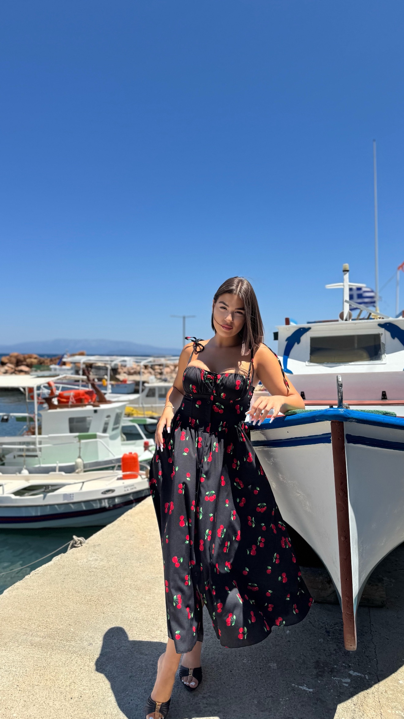 c5fc7f9a-6523-4df7-8f7c-8cf735d77218 Maddy Cherry Midi Dress Μαύρο - Image 1